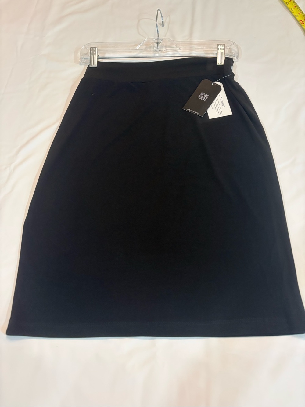 Clara Sun Woo Classic Black Women's Pencil Skirt—NWT!! Size medium.